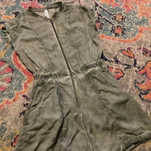 RVCA Distressed Green Zip Romper XS - Picture 2 of 4